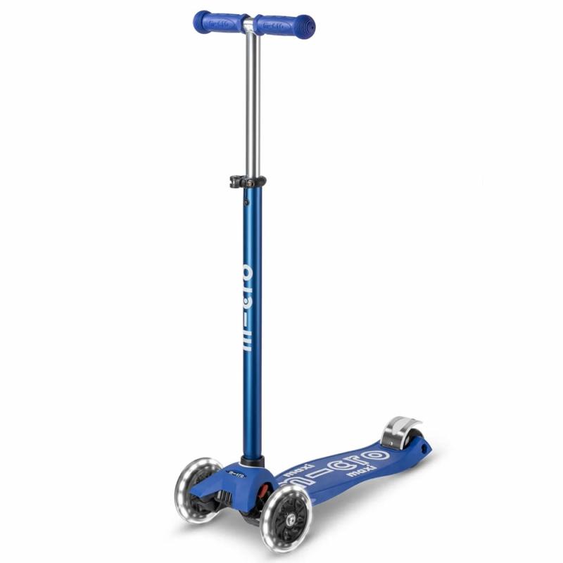 Maxi Deluxe Blue And White Scooter Led  |  Scooters Active & Outdoors Scooters